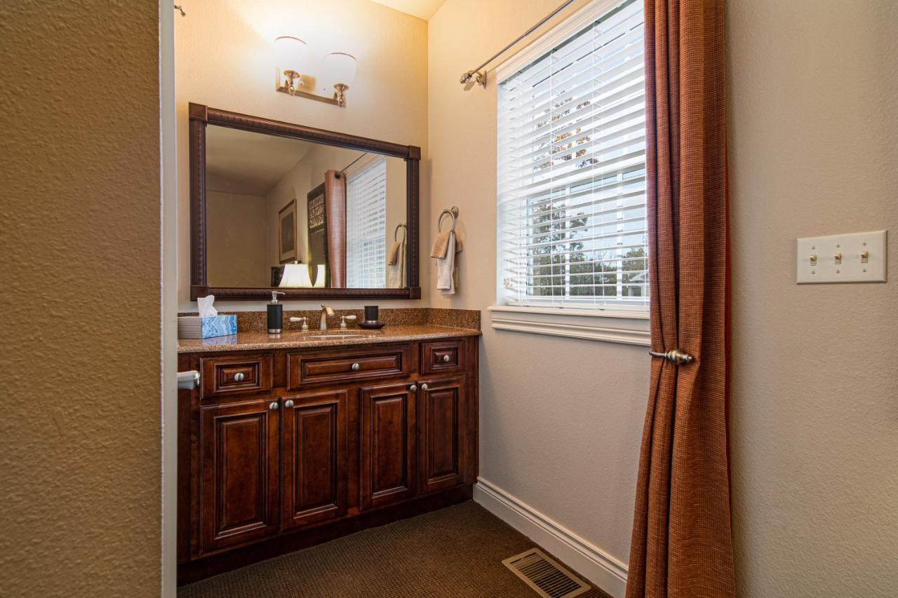 Two Bedroom Villa In The Heart Of Branson! 外观 照片